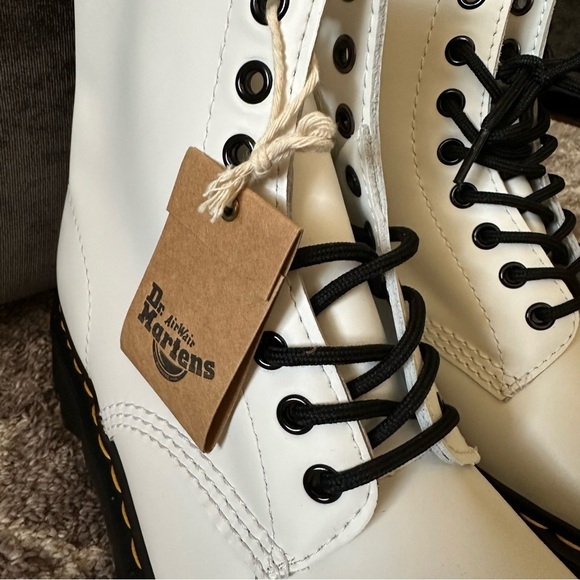NWT Dr Martens 1460 Bex Smooth White Leather Boots - Picture 3 of 6